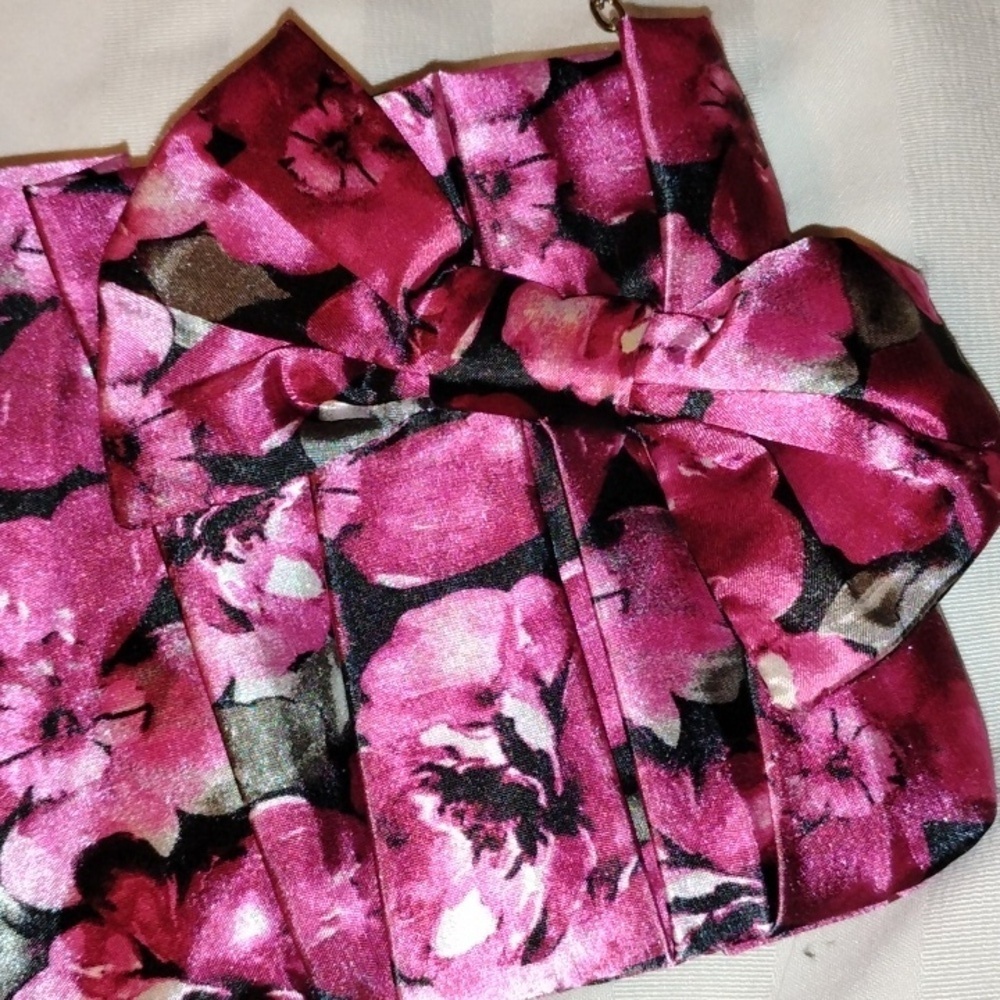White House Black Market Satin Floral Pink Clutch Purse With Silver Chain Strap - Picture 2 of 9